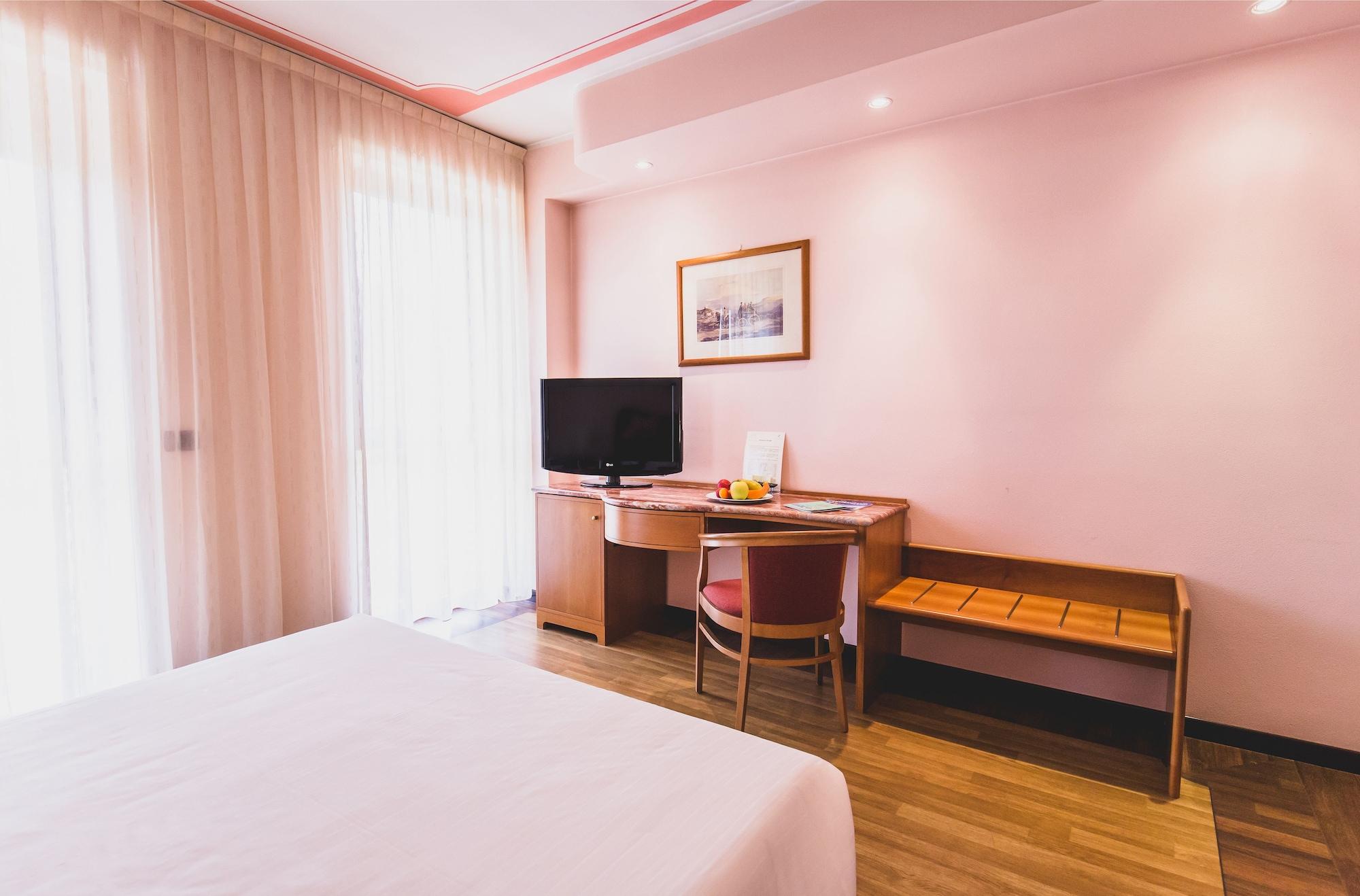 La Fonte Hotel Ome Екстер'єр фото