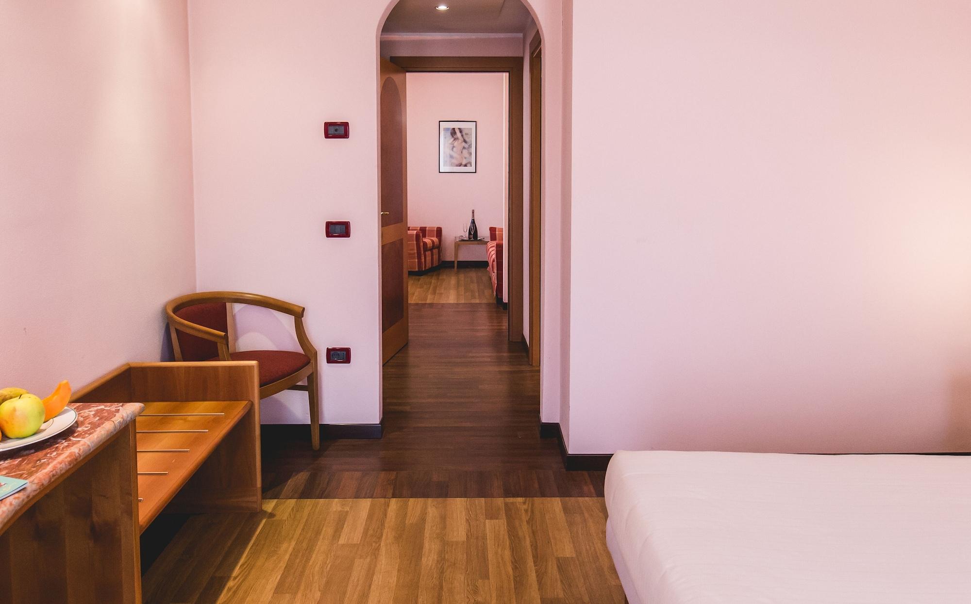 La Fonte Hotel Ome Екстер'єр фото