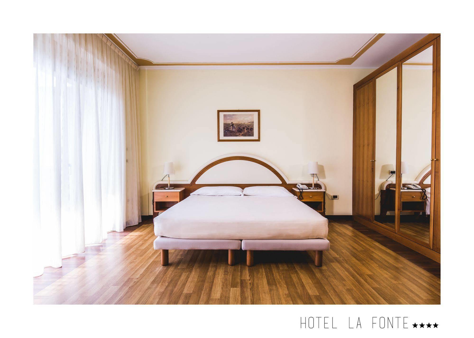 La Fonte Hotel Ome Екстер'єр фото
