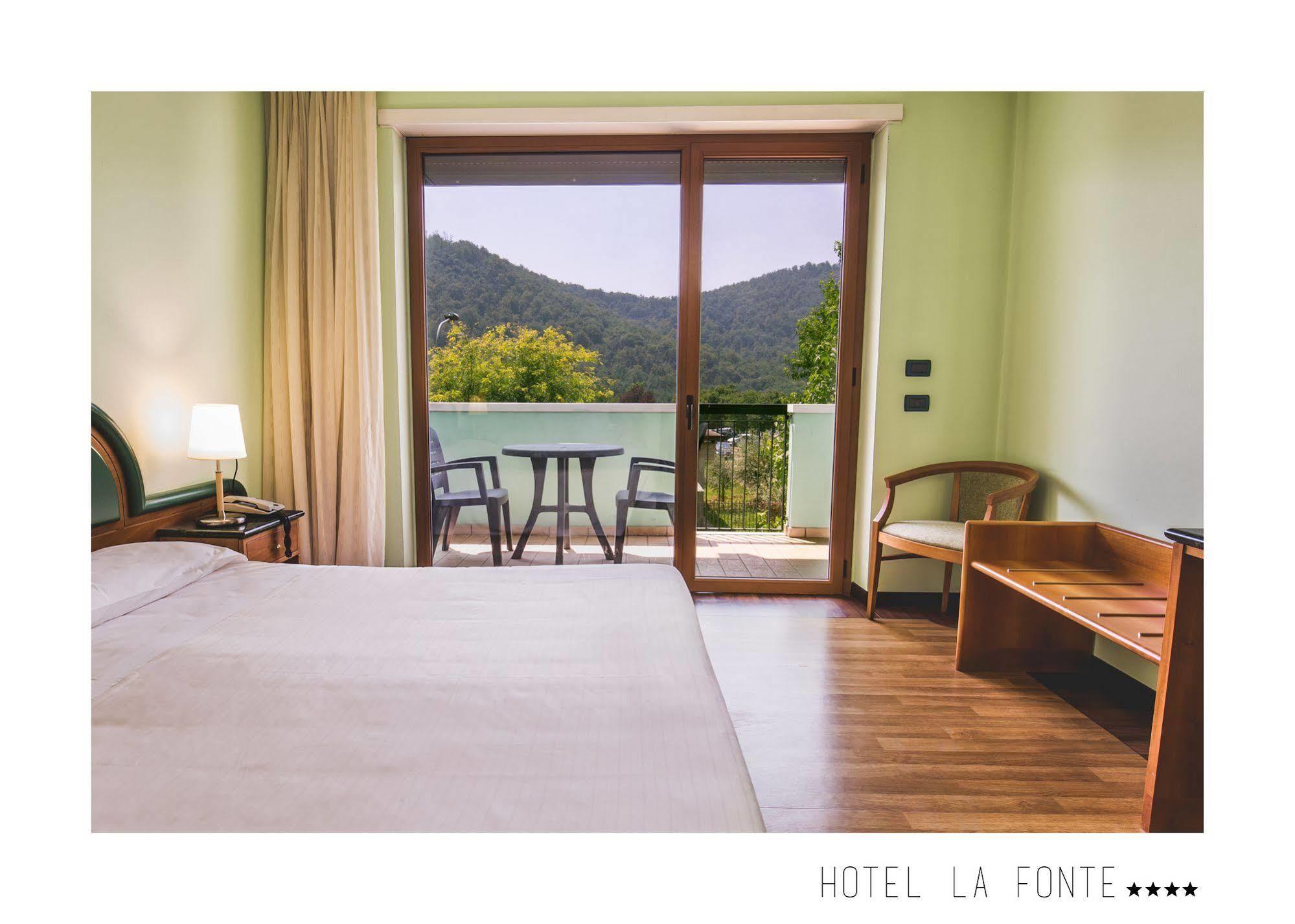 La Fonte Hotel Ome Екстер'єр фото